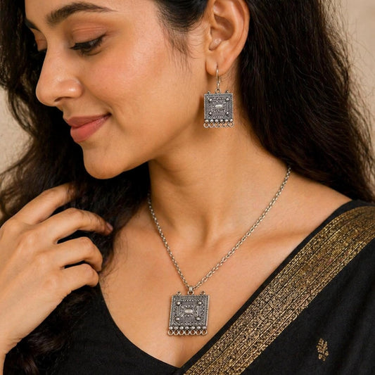 Oxidized Silver Square Pendant Connectors