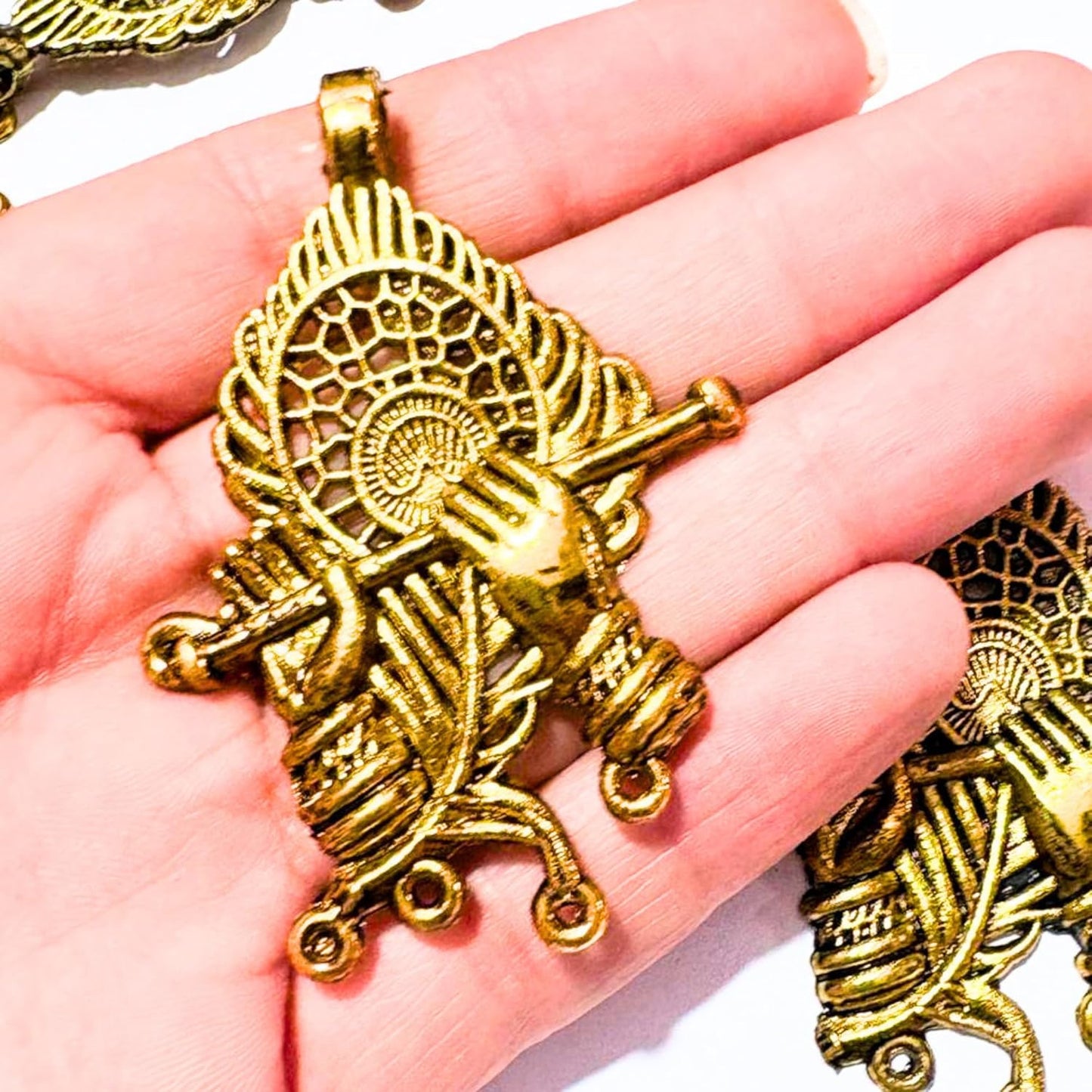 Antique Gold Krishan Ji Necklace & Earing design