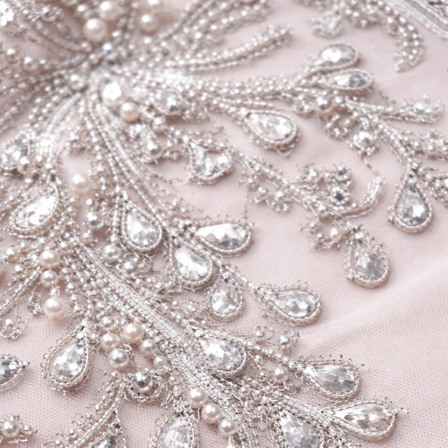 Embroidery Materials Pan Shape Clothing Embroidery Glue on Decorative