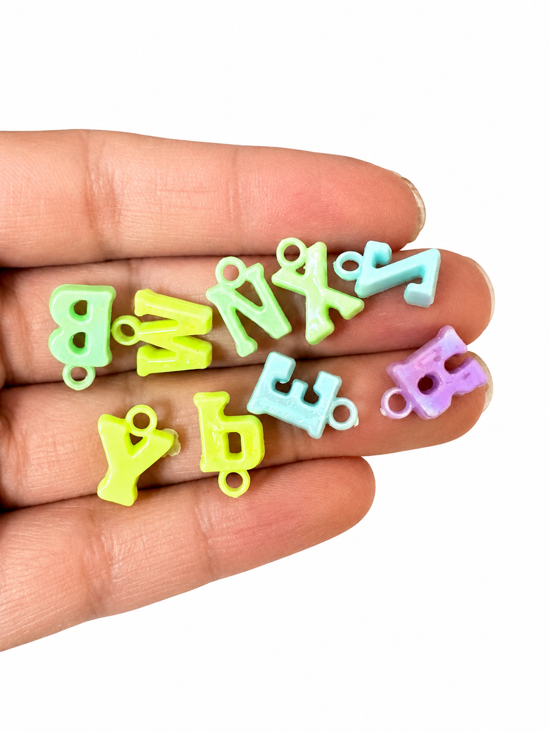Alphabet Charms for Jewelry Making Acrylic Letter Beads (  100 pcs )
